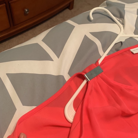 NY&C pink cold shoulder top - Picture 3 of 4